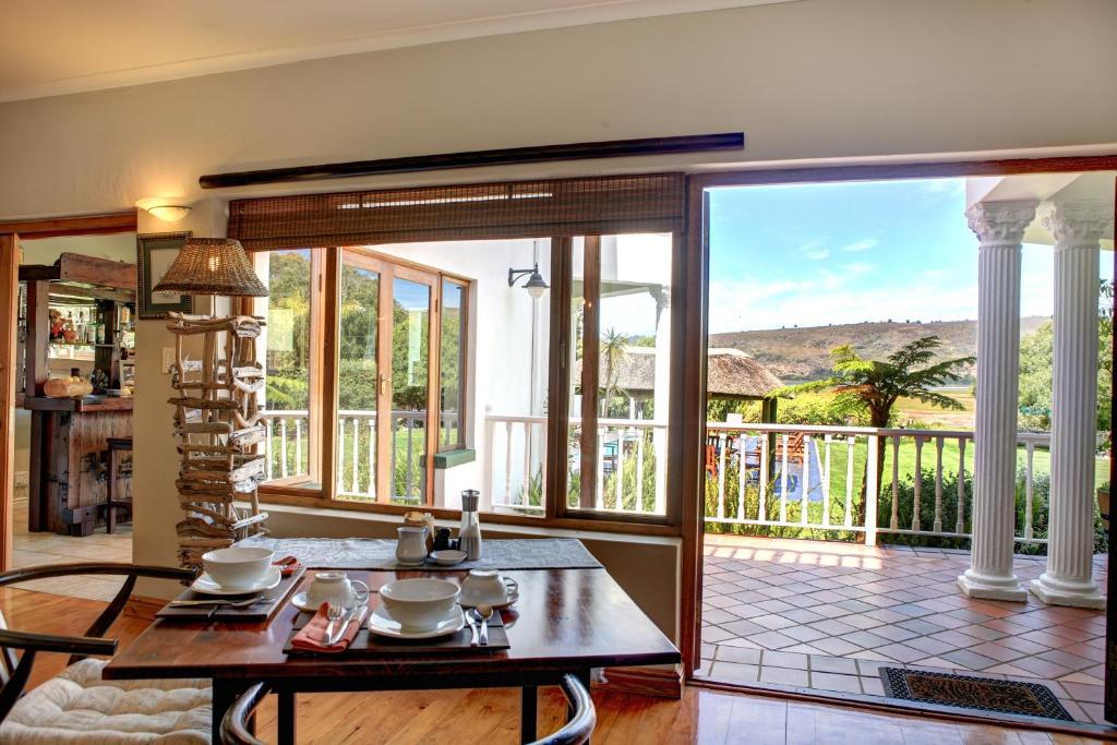 Waterfront Lodge Κνύσνα Εξωτερικό φωτογραφία